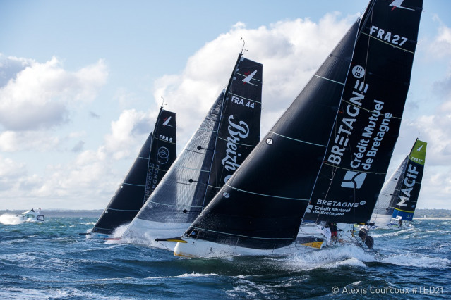 Départ de la Solitaire du Figaro de Lorient