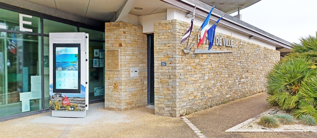 Borne Plouhinec FLR 04