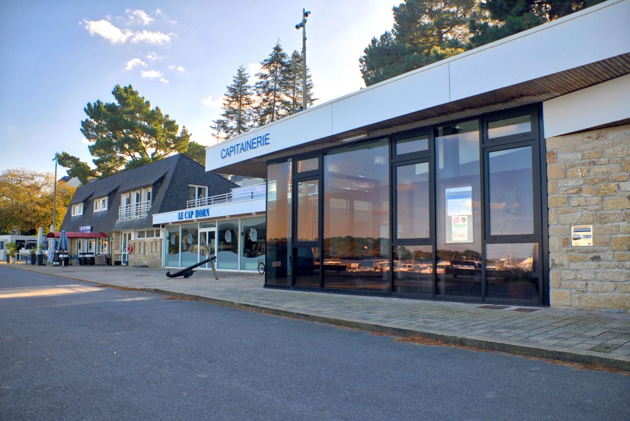 Ecran d'affichage dynamique à L'Ile aux Moines