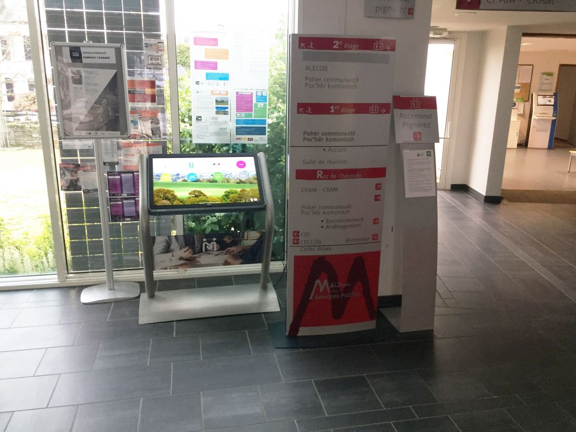 Table tactile avec portail d'informations dans la Maison de Services au Public de Carhaix - Poher Communauté