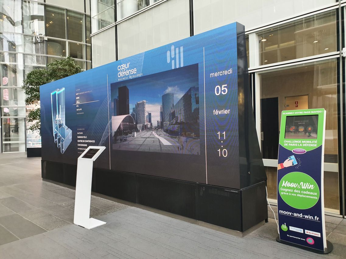 Borne Transway à la Défense, au service de la mobilité durable