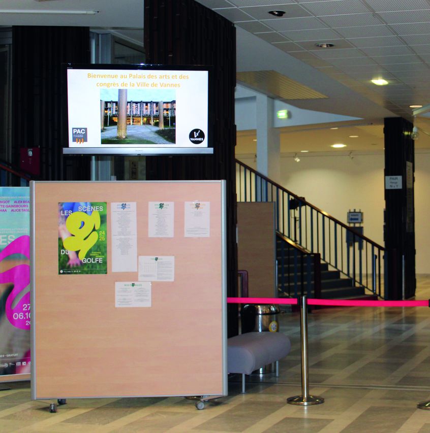 Écran d'affichage dynamique Azimut au palais des Arts de Vannes